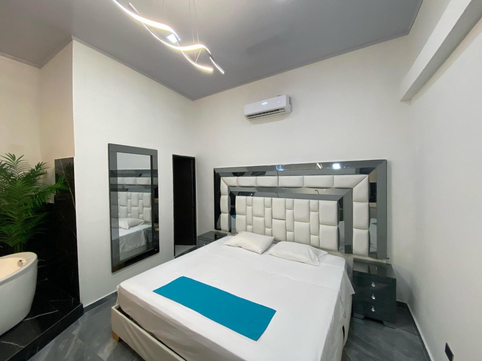 Hotel Hostal Caps Cartagena Eksteriør bilde